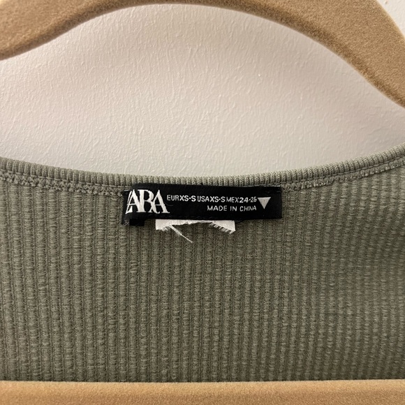 Zara Long Sleeve Crop top - Picture 3 of 4